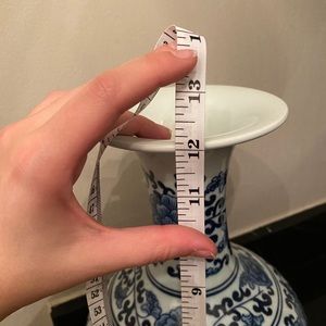 Accents - Blue & white vase small neck round base Accents - Blue & white vase small neck round base